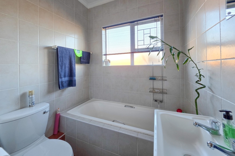 To Let 2 Bedroom Property for Rent in Kleinbron Park Western Cape